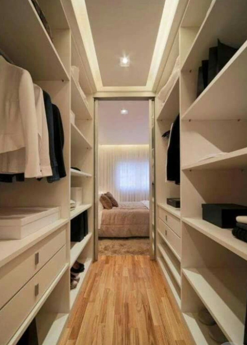 П-образная гардеробная комната в спальню Норильск